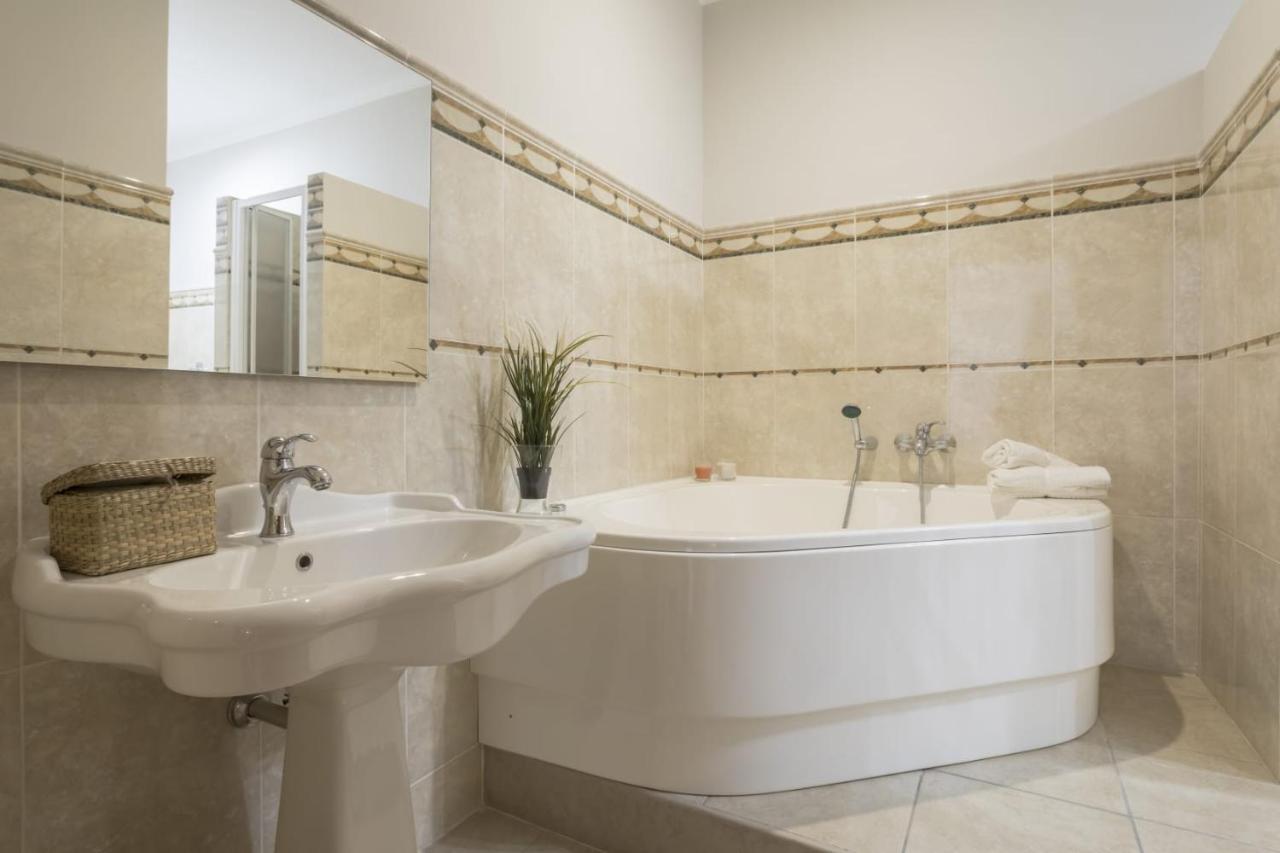 A Vista Ri Luocci Hotel Modica Bagian luar foto